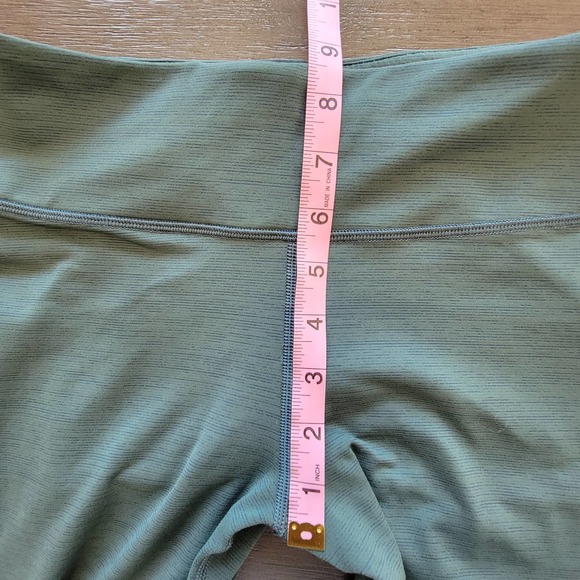 Outdoor Voices x Peloton Capri Leggings in Green Size Medium - Picture 6 of 8
